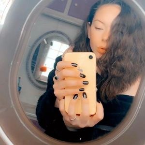 Meet your Posher, Lily